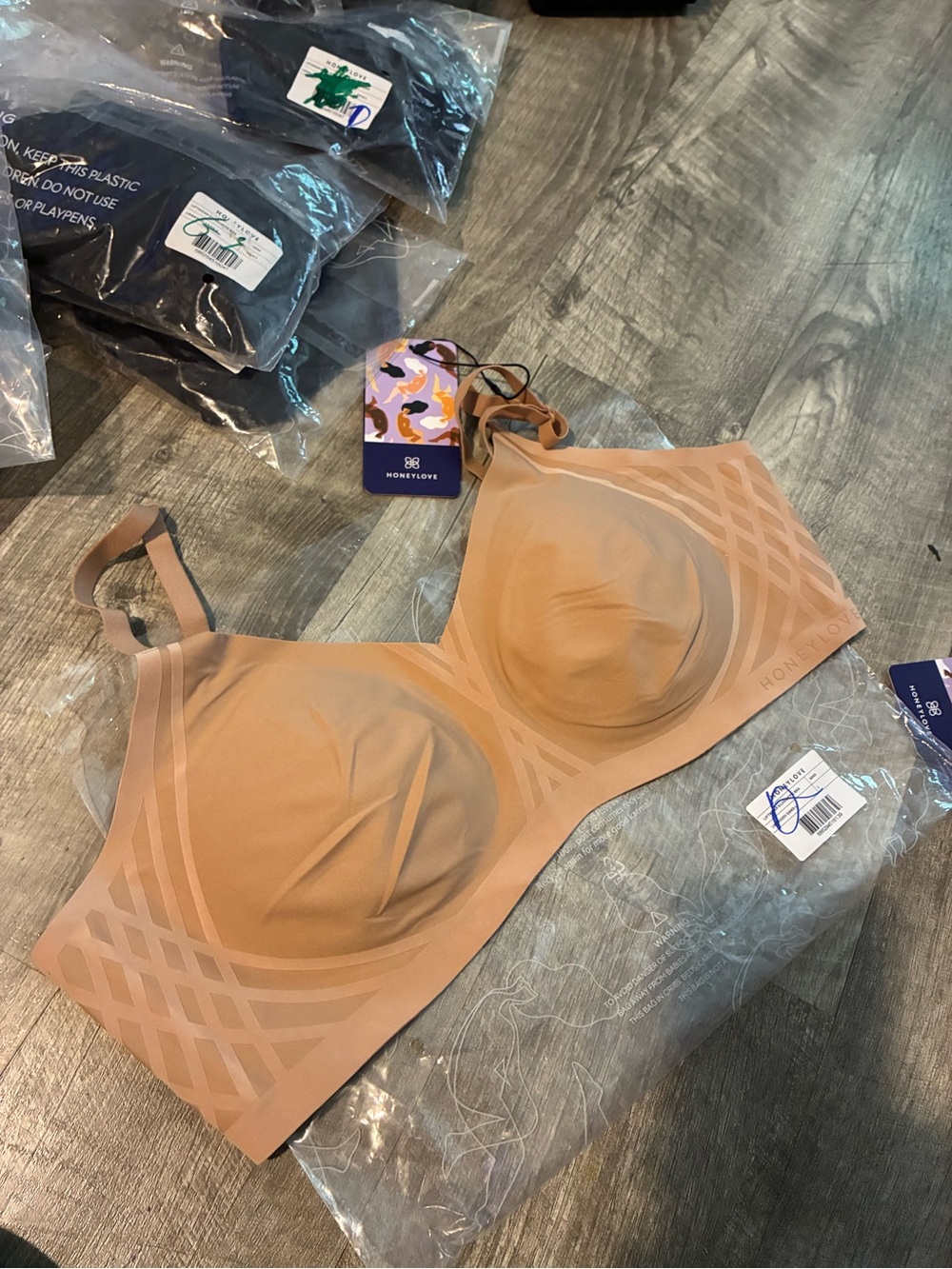 Women’s Honeylove LiftWear Silhouette Bra Sand Size Large New NWT